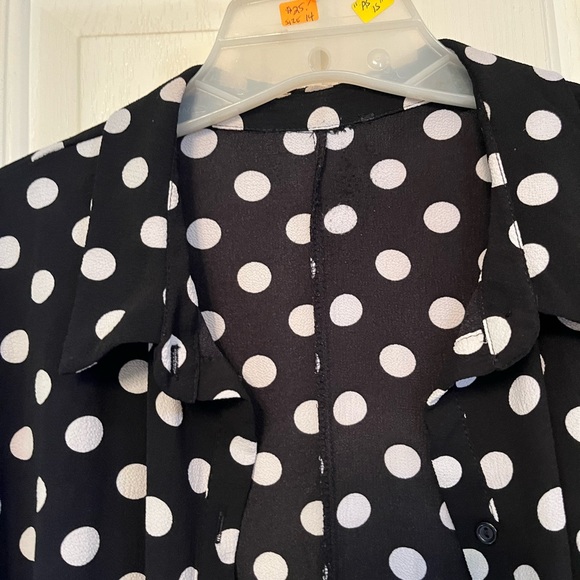 Fashionable black and white Polka Dot Duster - Picture 4 of 4